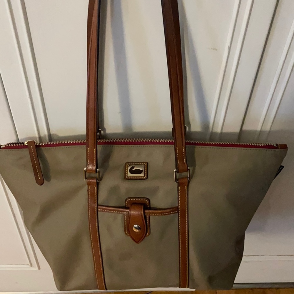 Dooney & Bourke Tote